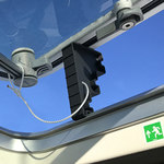 Railblaza Lukenkeil Hatch Wedge mit um 125 mm geöffneter Luke und Sicherungskordel