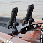 Railblaza Rod Holder II montiert auf einem Angelkayak