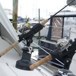 Railblaza Rod Holder II montiert auf einer Winch mit einem Railblaza QuickPort
